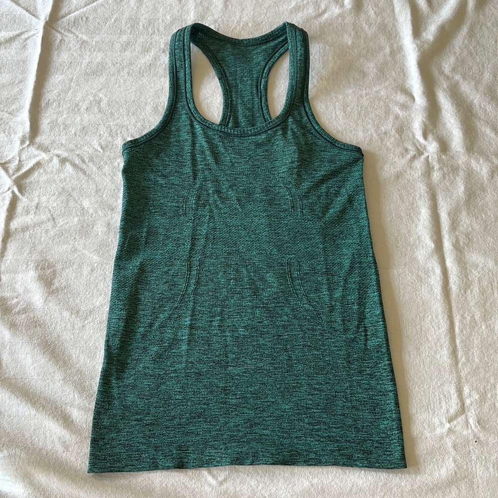 Lululemon swiftly tank green Heather size 0